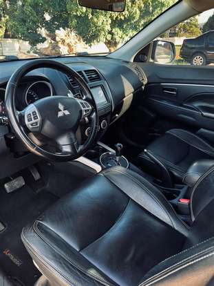 MITSUBISHI-ASX-2011
