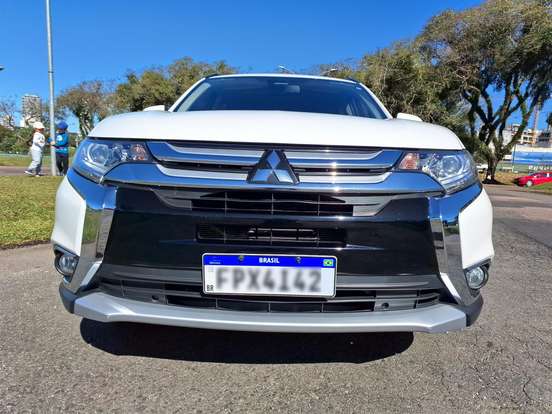 MITSUBISHI-OUTLANDER-2.0 16V GASOLINA 4P AUTOMÁTICO MITSUBISHI-OUTLANDER-2015