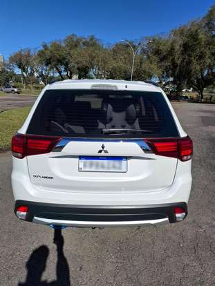 MITSUBISHI-OUTLANDER-2015