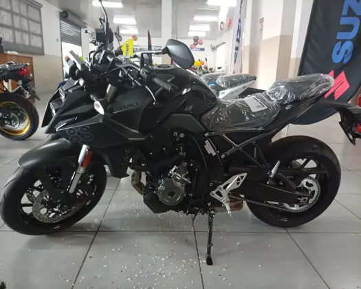 SUZUKI GSX-8S 