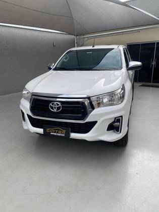 TOYOTA HILUX 2.8 NARROW 4X4 CD 16V DIESEL 4P MANUAL