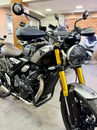 TRIUMPH SCRAMBLER 400 X 