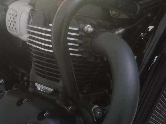 TRIUMPH-BONNEVILLE T100 BLACK 900 TRIUMPH-BONNEVILLE T100 BLACK 900-2019