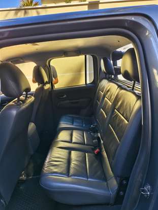 VOLKSWAGEN-AMAROK-2013