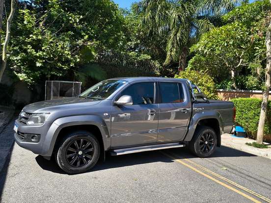 VOLKSWAGEN-AMAROK-2.0 HIGHLINE 4X4 CD 16V TURBO INTERCOOLER DIESEL 4P AUTOMÁTICO VOLKSWAGEN-AMAROK-2013