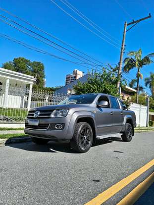 VOLKSWAGEN-AMAROK-2013