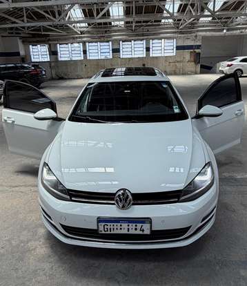 VOLKSWAGEN-GOLF-2015