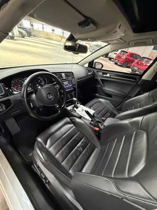 VOLKSWAGEN-GOLF-2015