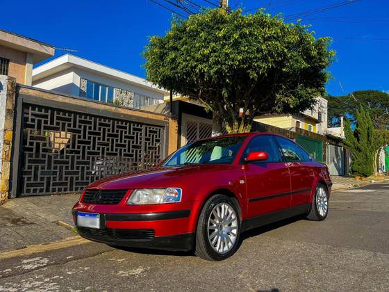 VOLKSWAGEN PASSAT 1.8 20V GASOLINA 4P MANUAL