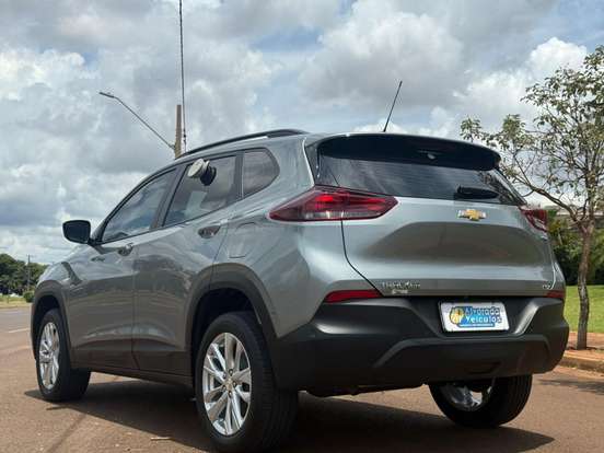 CHEVROLET-TRACKER-2023