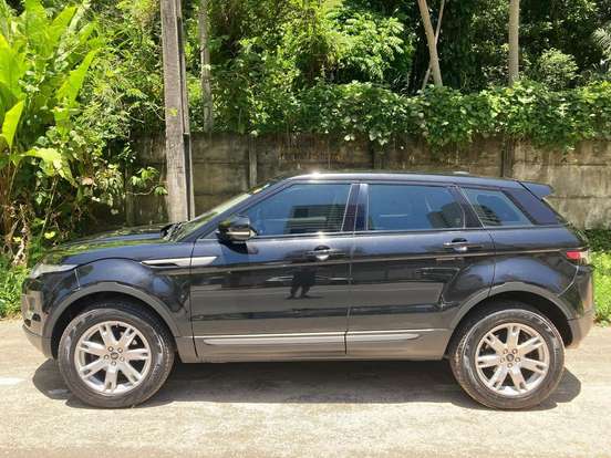 LAND ROVER-RANGE ROVER EVOQUE-2.0 PURE 4WD 16V GASOLINA 4P AUTOMÁTICO LAND ROVER-RANGE ROVER EVOQUE-2013