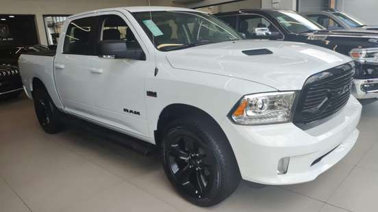 RAM-1500-5.7 V8 GASOLINA REBEL CD 4X4 AUTOMÁTICO RAM-1500-2022