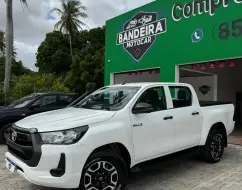 TOYOTA HILUX 2.8 D-4D TURBO DIESEL CD POWER PACK 4X4 MANUAL TOYOTA HILUX 2.8 D-4D TURBO DIESEL CD POWER PACK 4X4 MANUAL
