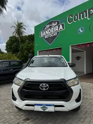 TOYOTA-HILUX-2022