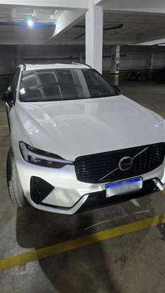 VOLVO-XC60-2024
