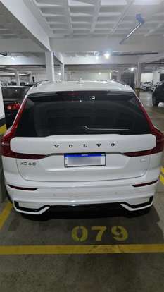 VOLVO-XC60-2024
