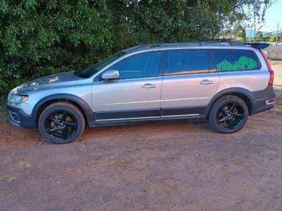 VOLVO-XC70-2007