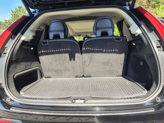 VOLVO-XC90-2.0 T6 GASOLINA MOMENTUM AWD GEARTRONIC VOLVO-XC90-2018