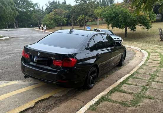 BMW-320i-2014
