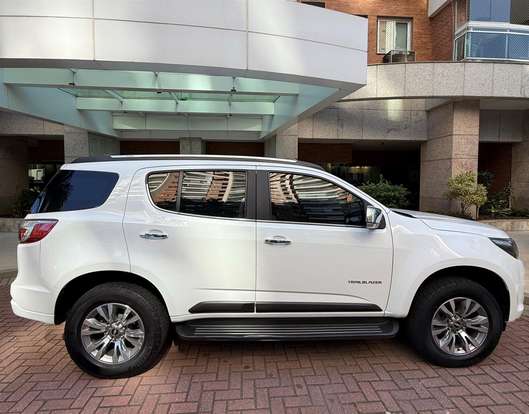 CHEVROLET-TRAILBLAZER-2.8 LTZ 4X4 16V TURBO DIESEL 4P AUTOMÁTICO CHEVROLET-TRAILBLAZER-2017