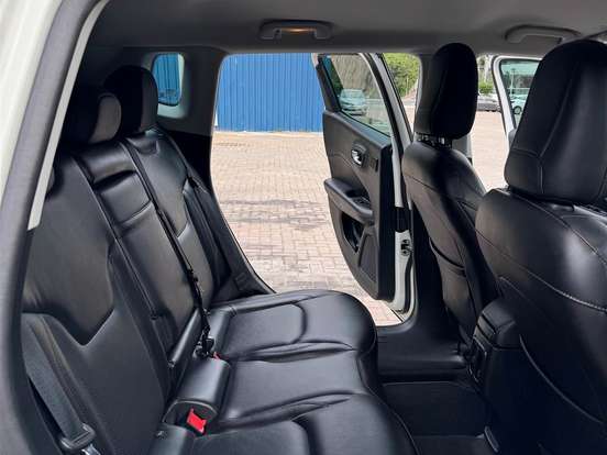 JEEP-COMPASS-2.0 16V DIESEL LONGITUDE 4X4 AUTOMÁTICO JEEP-COMPASS-2018