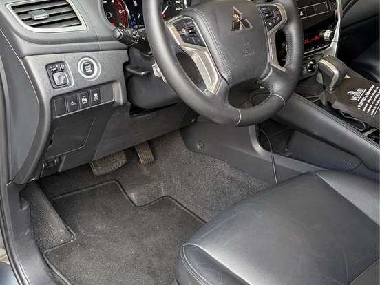 MITSUBISHI-PAJERO SPORT-2.4 16V MIVEC TURBO DIESEL HPE-S AWD AUTOMÁTICO MITSUBISHI-PAJERO SPORT-2023