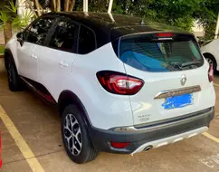 RENAULT CAPTUR 1.6 16V SCE FLEX INTENSE X-TRONIC RENAULT CAPTUR 1.6 16V SCE FLEX INTENSE X-TRONIC