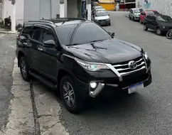 TOYOTA HILUX SW4 2.7 SRV 7 LUGARES 4X2 16V FLEX 4P AUTOMÁTICO TOYOTA HILUX SW4 2.7 SRV 7 LUGARES 4X2 16V FLEX 4P AUTOMÁTICO
