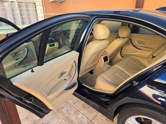 BMW-320i-2015