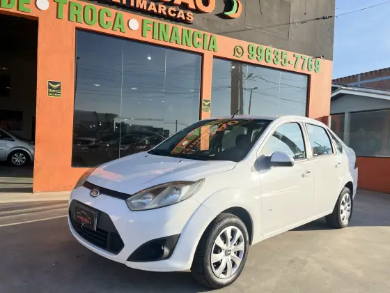 FORD FIESTA 1.6 ROCAM SEDAN 8V FLEX 4P MANUAL