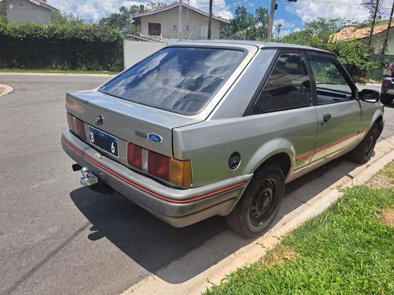 FORD-ESCORT-1994