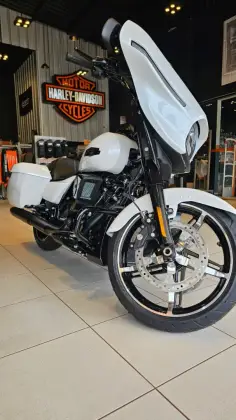 HARLEY-DAVIDSON STREET GLIDE 