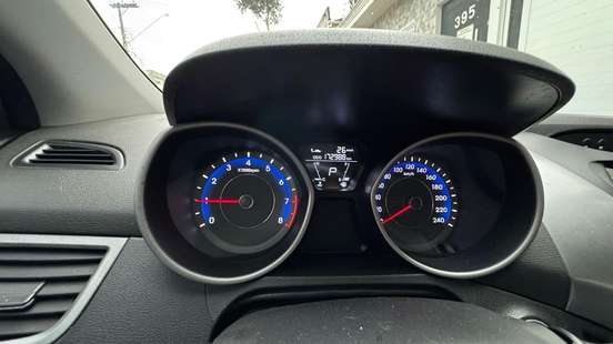 HYUNDAI-ELANTRA-2012