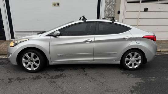 HYUNDAI-ELANTRA-2012