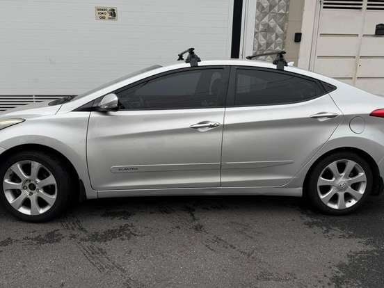 HYUNDAI-ELANTRA-1.8 GLS 16V GASOLINA 4P AUTOMÁTICO HYUNDAI-ELANTRA-2012