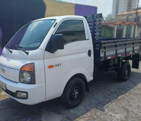 HYUNDAI HR 2.5 LONGO SEM CAÇAMBA 4X2 16V 130CV TURBO INTERCOOLER DIESEL 2P MANUAL