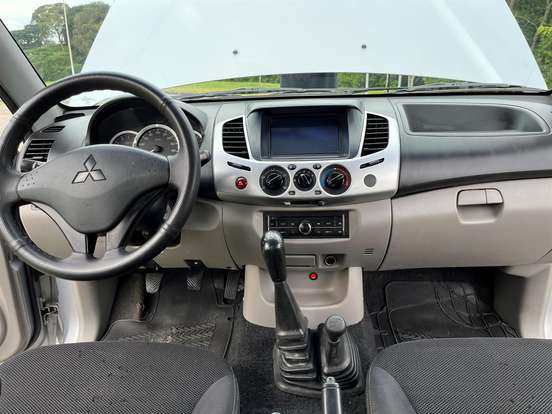 MITSUBISHI-L200 TRITON-3.2 GLX 4X4 CD 16V TURBO INTERCOLER DIESEL 4P MANUAL MITSUBISHI-L200 TRITON-2012