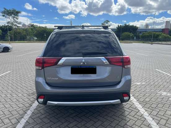 MITSUBISHI-OUTLANDER-2.0 16V GASOLINA 4P AUTOMÁTICO MITSUBISHI-OUTLANDER-2016