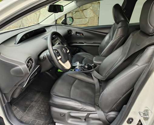 TOYOTA-PRIUS-2018