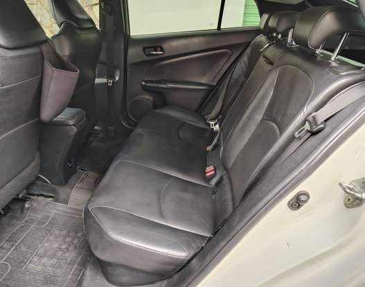 TOYOTA-PRIUS-2018