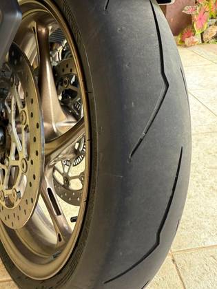 TRIUMPH STREET TRIPLE 765 RS 