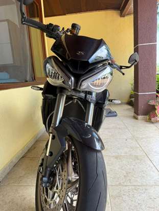 TRIUMPH-STREET TRIPLE 765 RS-2022