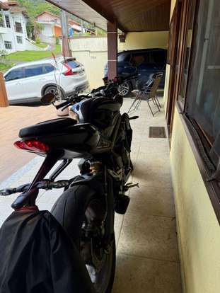 TRIUMPH-STREET TRIPLE 765 RS-2022