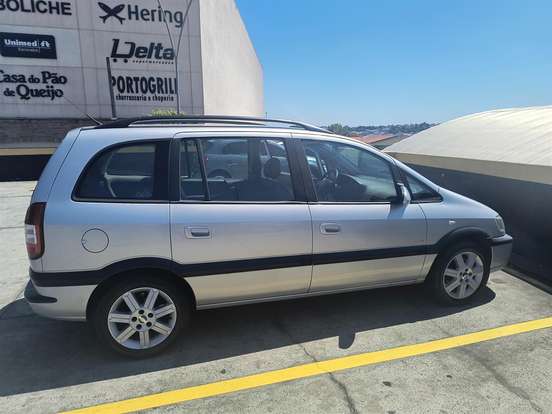 CHEVROLET-ZAFIRA-2.0 MPFI ELITE 16V GASOLINA 4P MANUAL CHEVROLET-ZAFIRA-2004