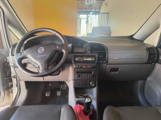 CHEVROLET-ZAFIRA-2004