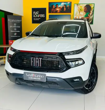 FIAT TORO 2.0 16V TURBO DIESEL ULTRA 4WD AT9 FIAT TORO 2.0 16V TURBO DIESEL ULTRA 4WD AT9