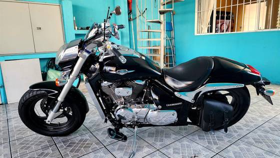 SUZUKI BOULEVARD M800R 