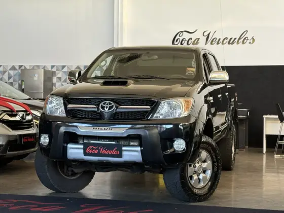 TOYOTA HILUX 3.0 SRV 4X4 CD 16V TURBO INTERCOOLER DIESEL 4P AUTOMÁTICO TOYOTA HILUX 3.0 SRV 4X4 CD 16V TURBO INTERCOOLER DIESEL 4P AUTOMÁTICO