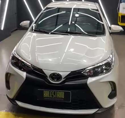 TOYOTA-YARIS-2023