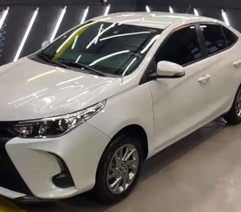 TOYOTA-YARIS-2023